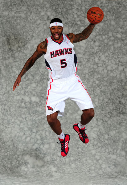  蒂姆迎来十二赛季高光表现，老鹰球迷沸腾！